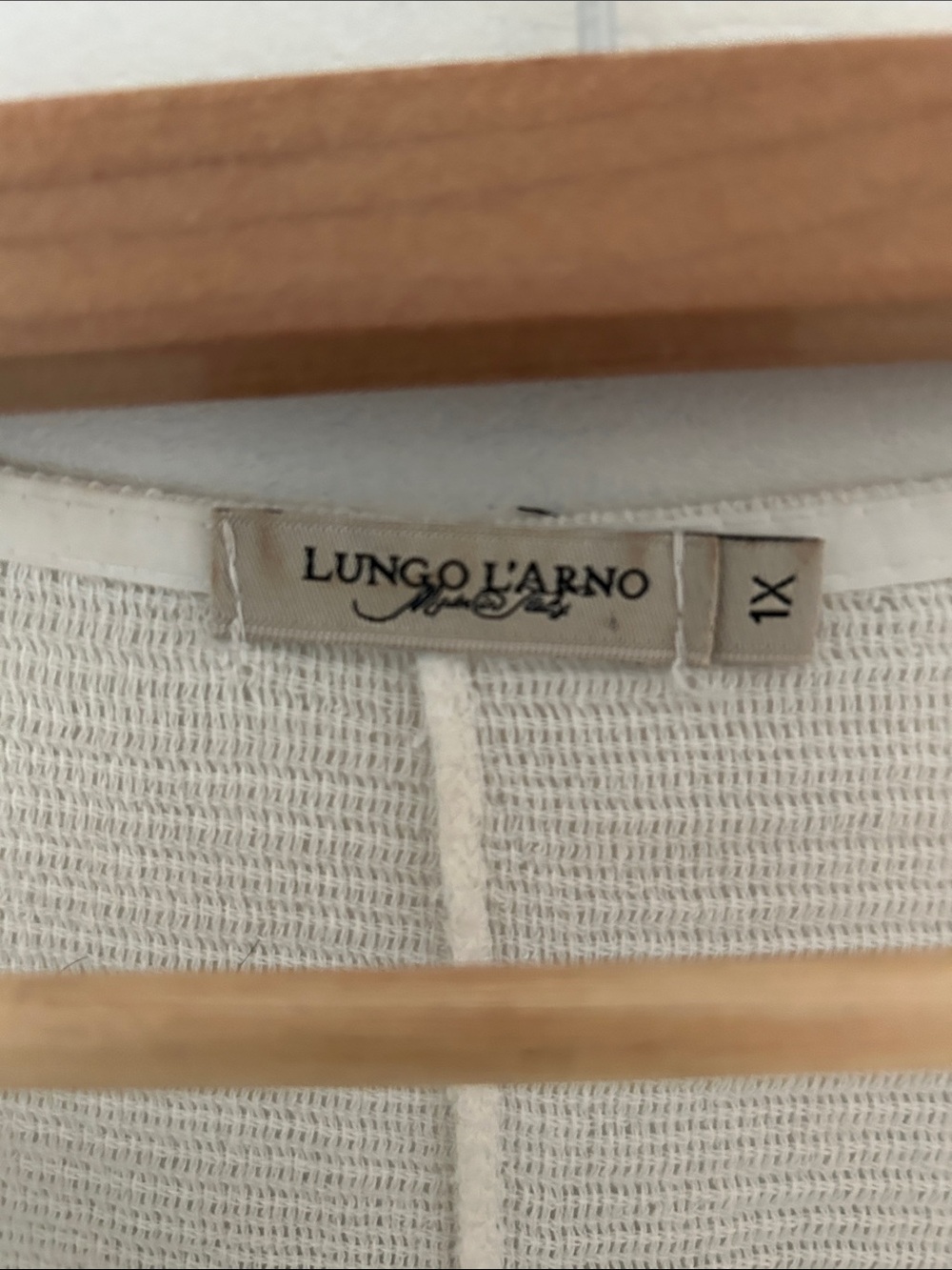 Lungo L’arno White Scoop Neck Top with Blue Floral Print - Picture 4 of 5